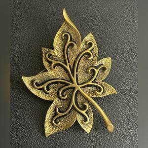 Vintage Brassy Leaf Brooch‎ Pin w/ Scroll Design & Back Clasp